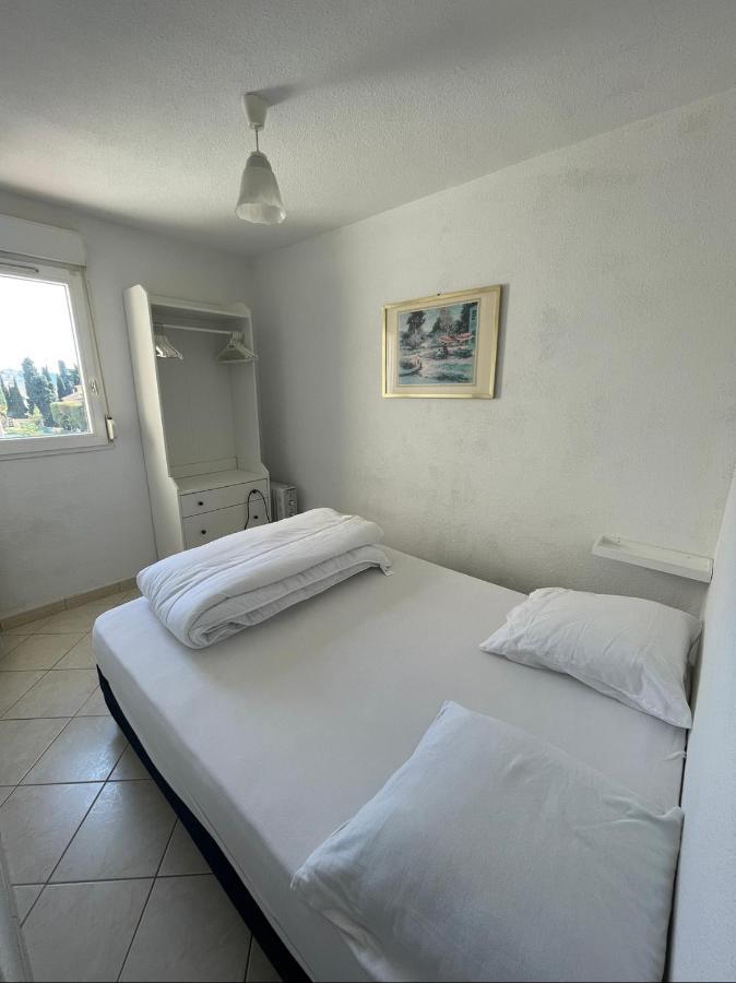 Charmant Appartement A Quelques Metres De La Plage La Londe-les-Maures Luaran gambar
