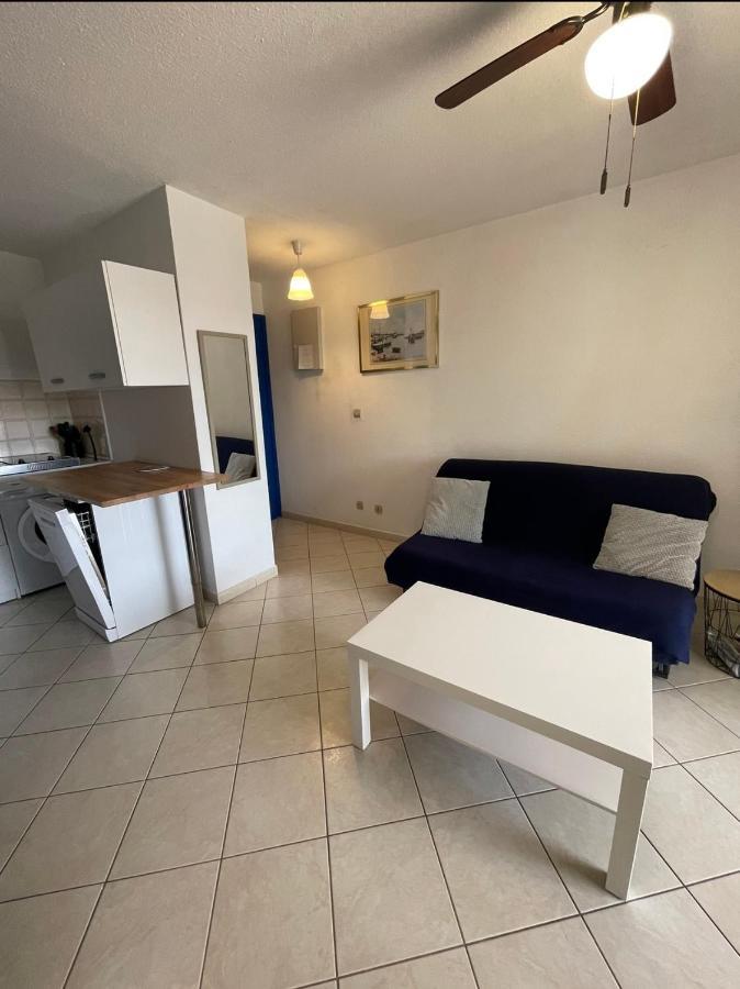 Charmant Appartement A Quelques Metres De La Plage La Londe-les-Maures Luaran gambar
