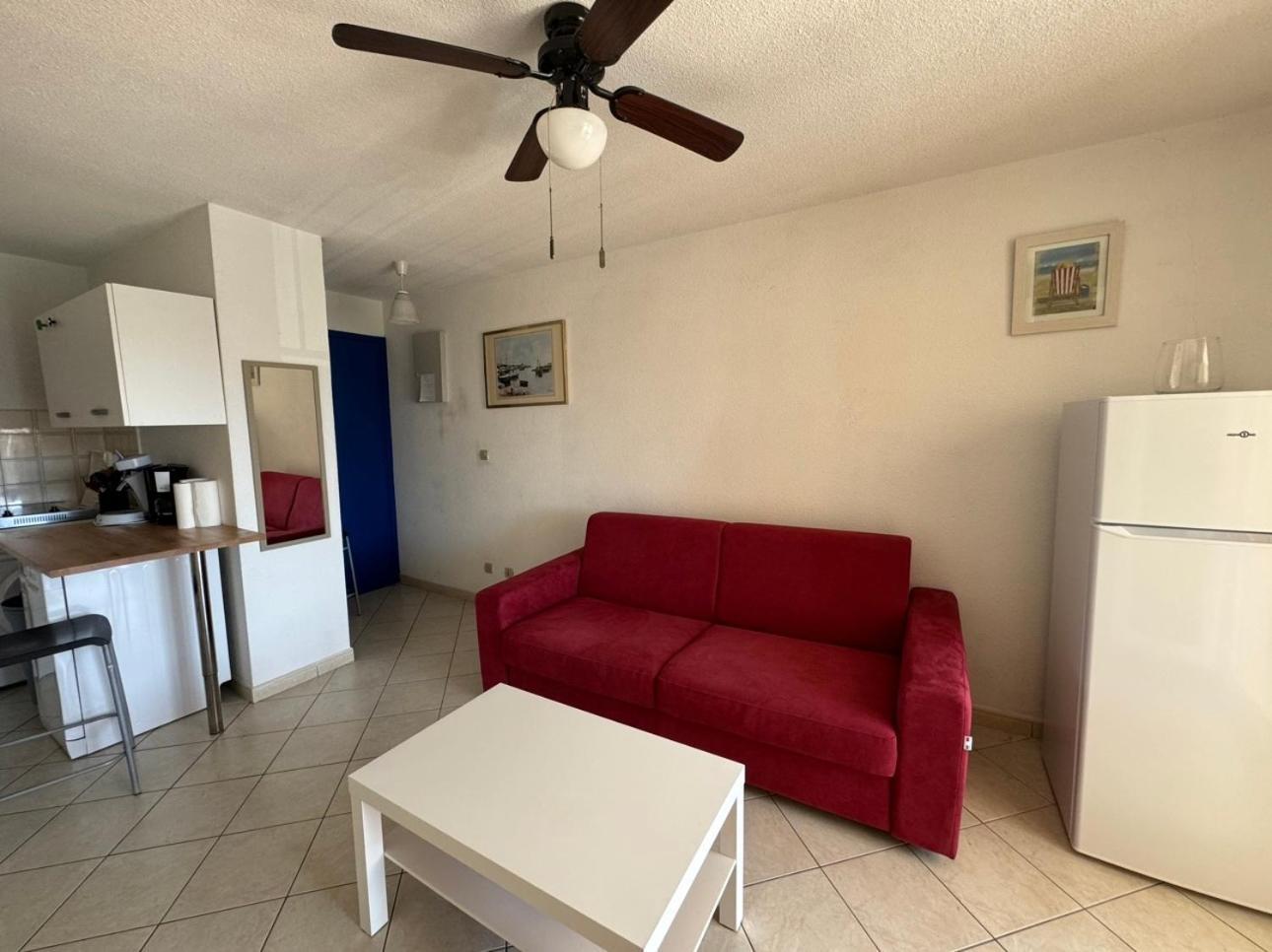 Charmant Appartement A Quelques Metres De La Plage La Londe-les-Maures Luaran gambar
